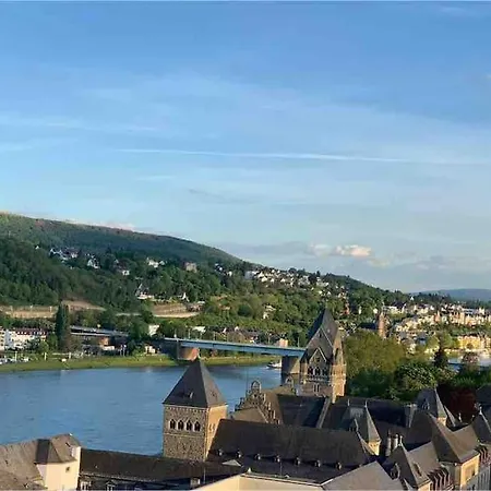 Schoene Penthouse Direkt Am Deutschen Eck Lägenhet