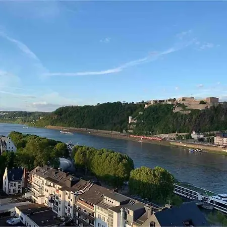 Schoene Penthouse Direkt Am Deutschen Eck Apartment